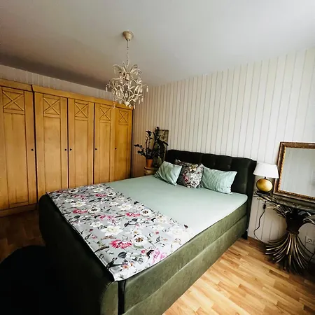 Exklusives Haus Mit Garten