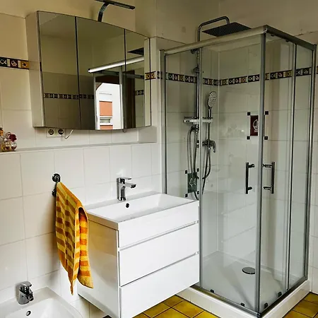 Nyaraló Exklusives Haus Mit Garten