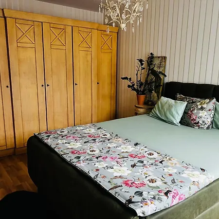 Exklusives Haus Mit Garten