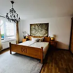Exklusives Haus Mit Garten *